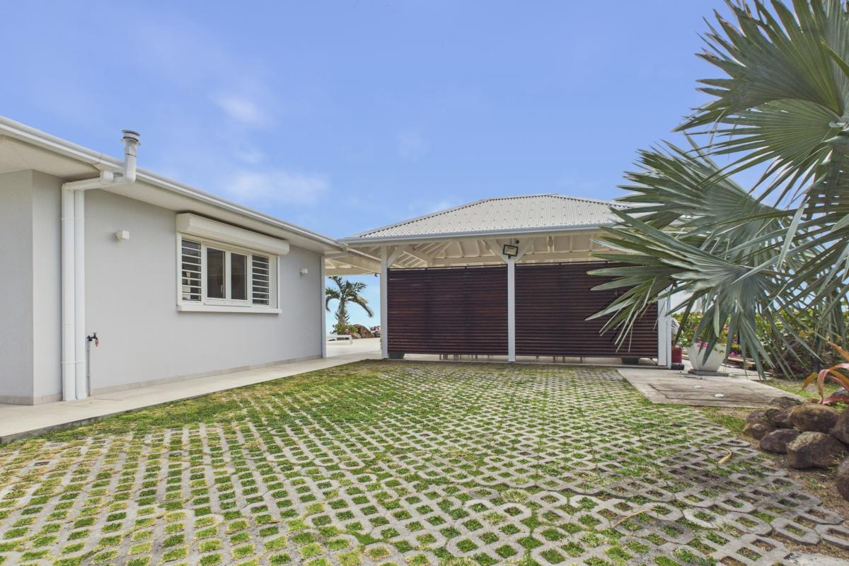 Location Villa 3 chambres 6 personnes  parking villa barbecue charbon 